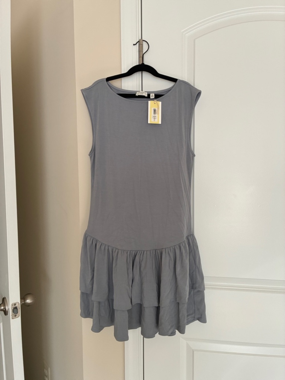 Aritzia Wilfred Light Gray Sleeveless Knit Top